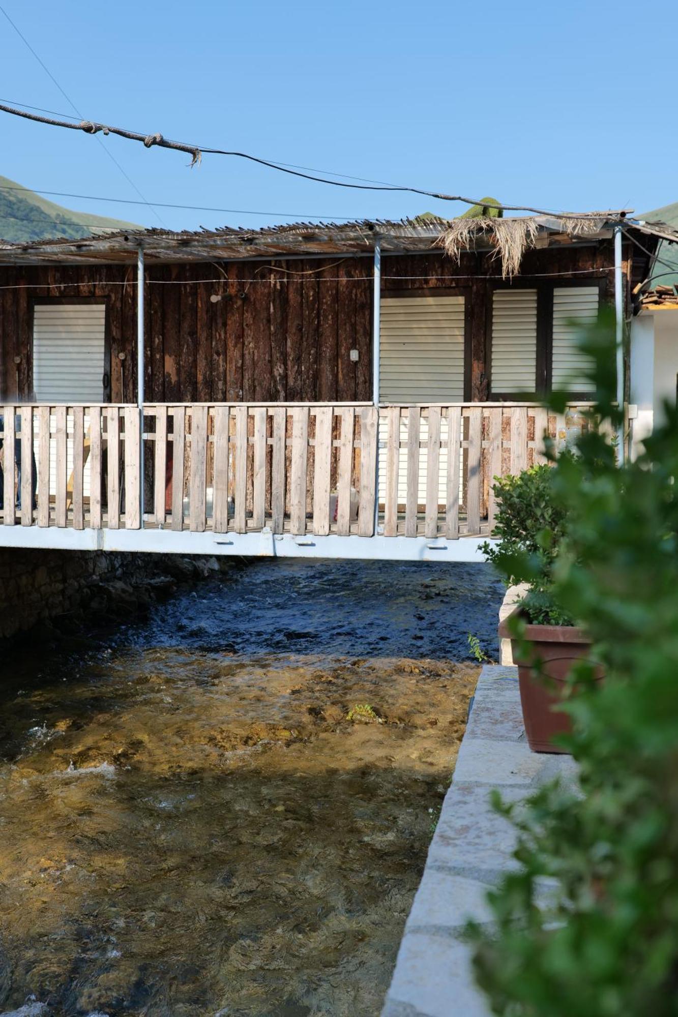 Tropikal Freskia Bunec Σαράντα Εξωτερικό φωτογραφία